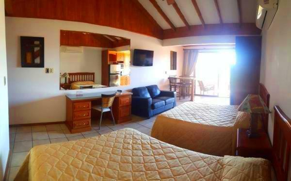 Flamingo Marina Resort Studio Playa Flamingo Bagian luar foto